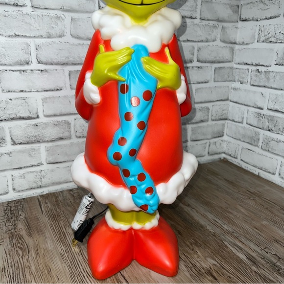 Grinch Christmas Blow Mold W/stocking Gemmy 24” Double Lighted! NEW - Picture 3 of 7